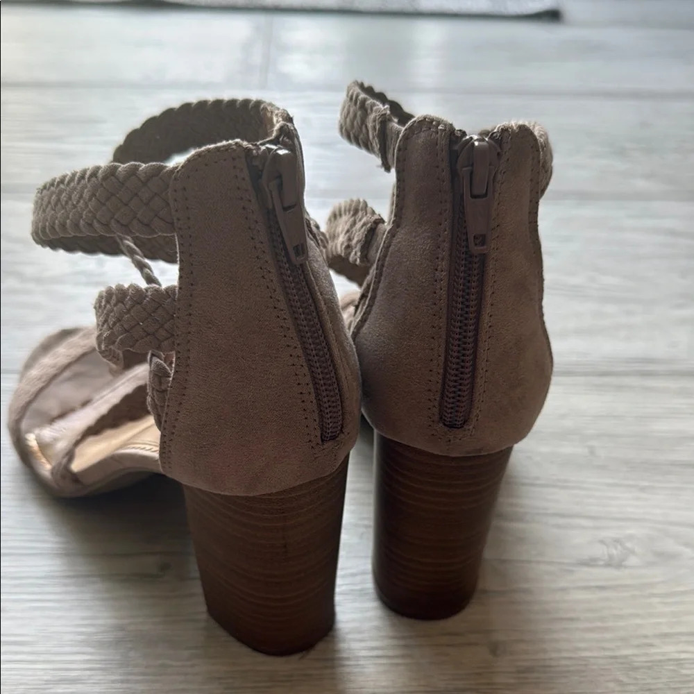 Nude Block Heel Sandals with Crisscross Straps - Picture 3 of 6